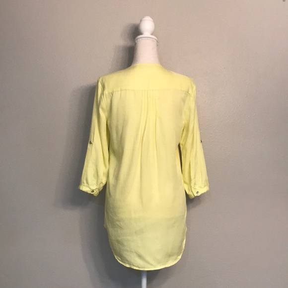T & W Designs : Yellow Chambray Top - Picture 2 of 5